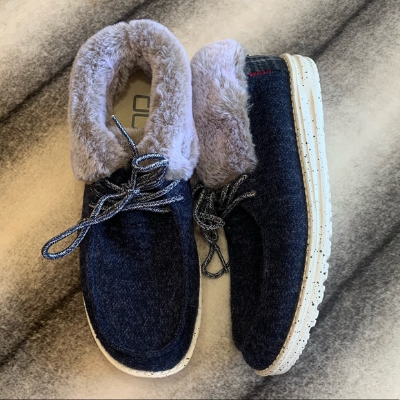 Hey Dude Britt In Navy With Fur 